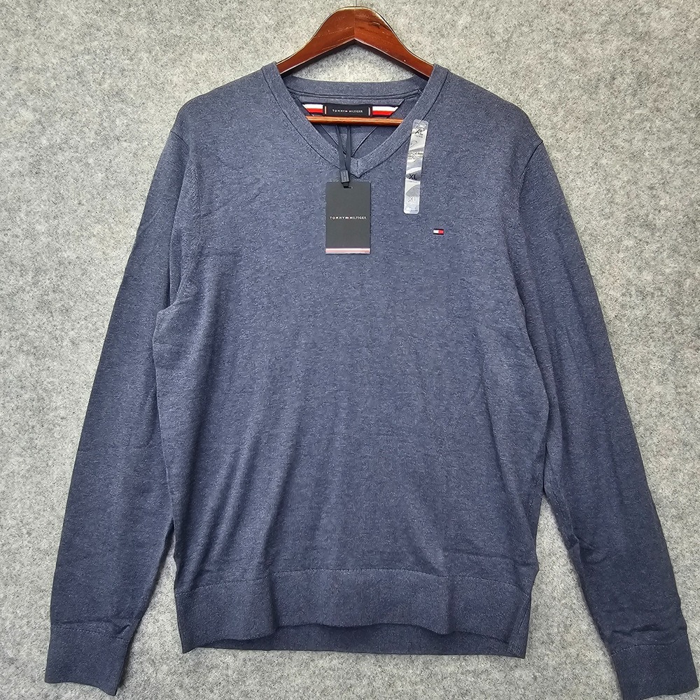 Preppy V Neck‎ Sweater Mens Medium TOMMY HILFIGER Blue Flag Logo Ivy League NEW